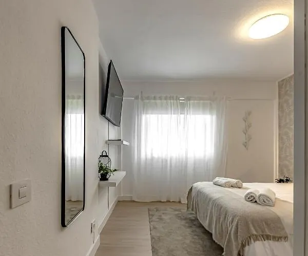 Apartmán Vistas Al Mirador Y Al Mar 5 *